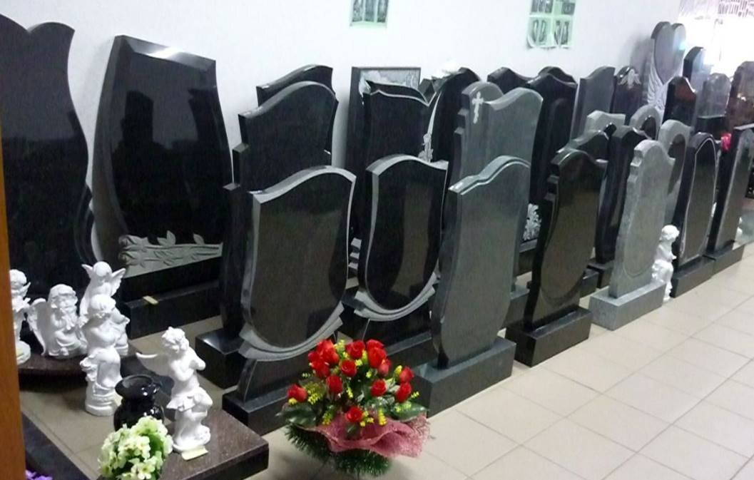 Как выбрать памятник на могилу: экспертные советы специалистов