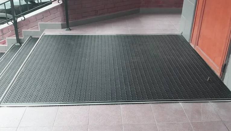 Эффективная защита помещений от уличной грязи