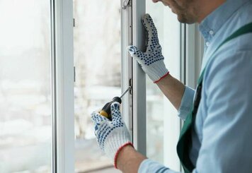 Окна Вашего Дома в Минске: Все о Ремонте, Замене и Уходе за Оконными Конструкциями