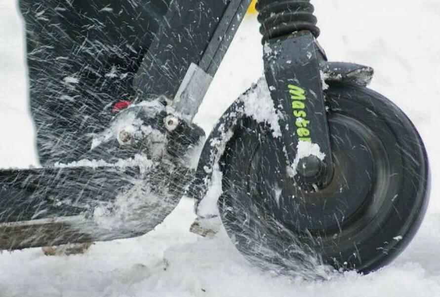 Электротранспорт зимой: как сохранить эффективность и безопасность в холодный сезон