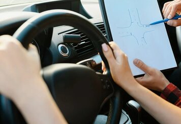 Как научиться уверенно водить автомобиль после получения прав