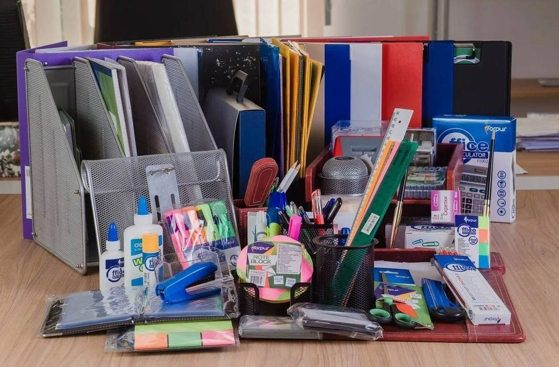 Канцелярские принадлежности: История, Разновидности и Важность
