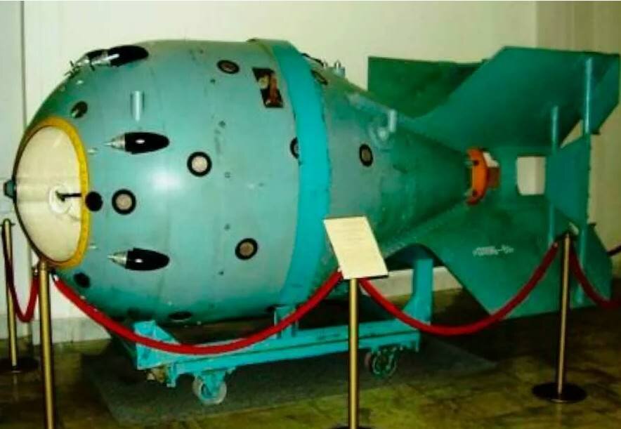 История Оружия, От Камня до Ядерной Бомбы