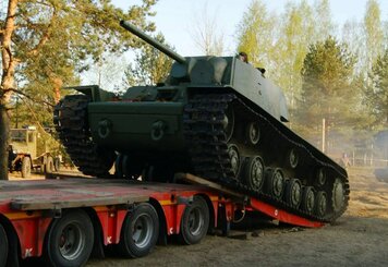Перевозка танков при помощи трала
