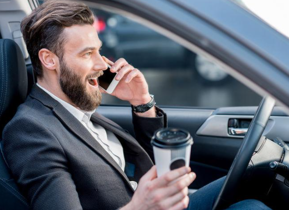 Чего не стоит делать за рулем