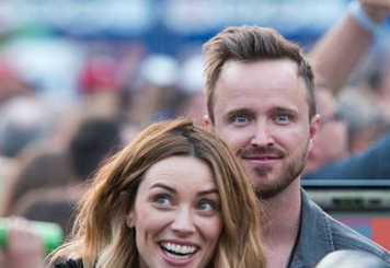 Аарон Пол побывал на концерте Arielle Vandenberg attend Dead & Company’s