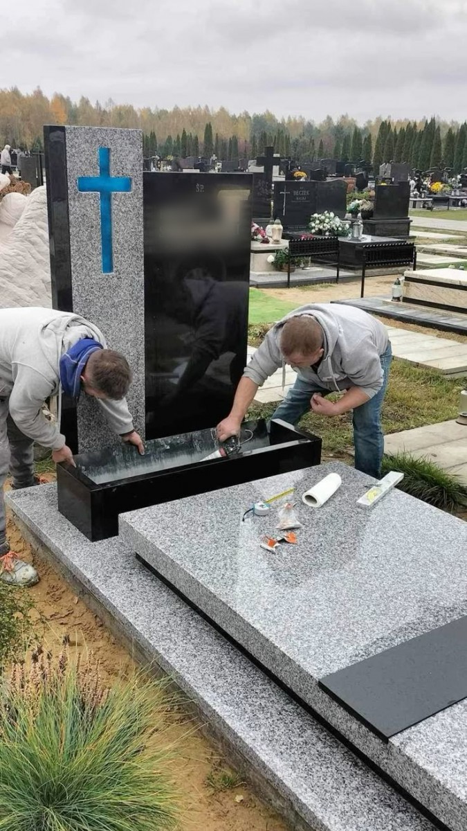 Установка памятника на могиле