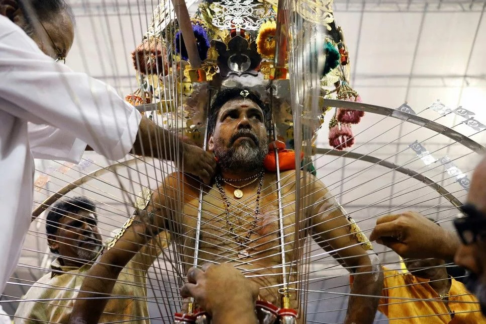 Индуистский праздник Тайпусам