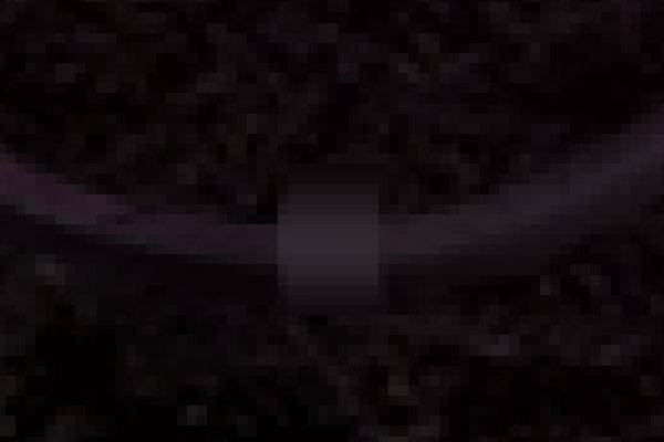 Неоновые буквы на кирпичной стене