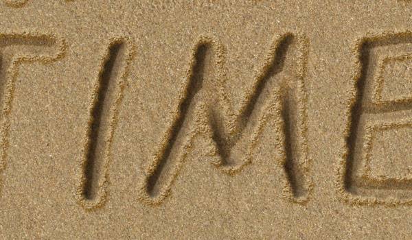 Надпись на песке